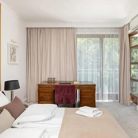 Apartment 3-bedroom Luxurious