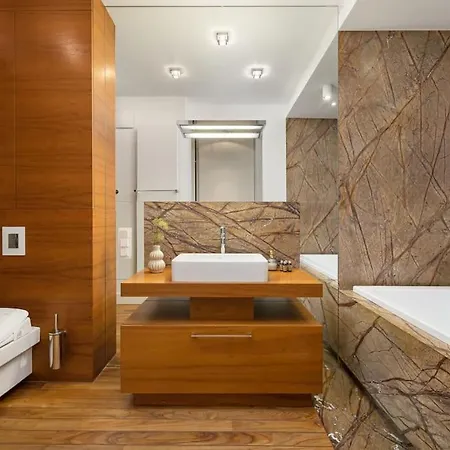Apartment 3-bedroom Luxurious