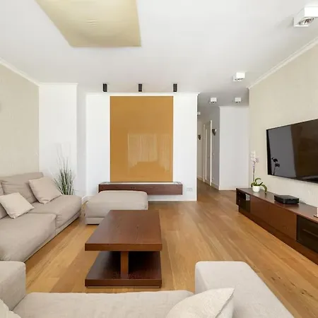 3-bedroom Luxurious Apartment