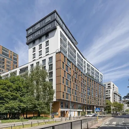 3-bedroom Luxurious Apartment *