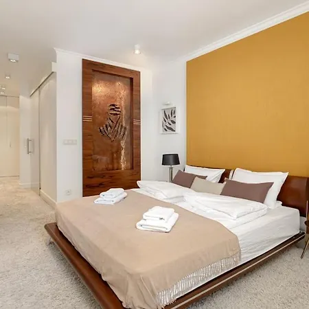 3-bedroom Luxurious Apartment Warsaw